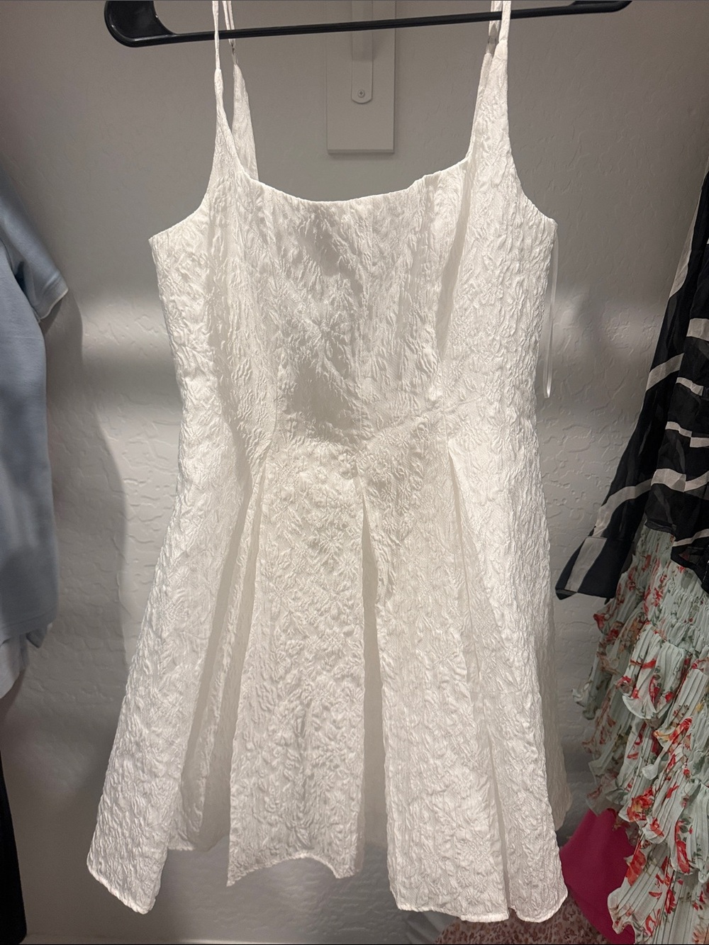 Astr White Textured Spaghetti Strap Formal Dress